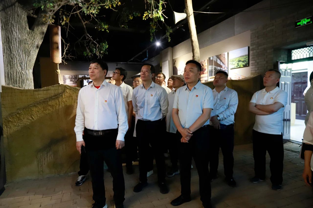 砥礪初心使命，汲取奮進(jìn)力量丨花花牛乳業(yè)集團(tuán)黨委組織開(kāi)展學(xué)習(xí)“焦裕祿精神”主題黨日活動(dòng)