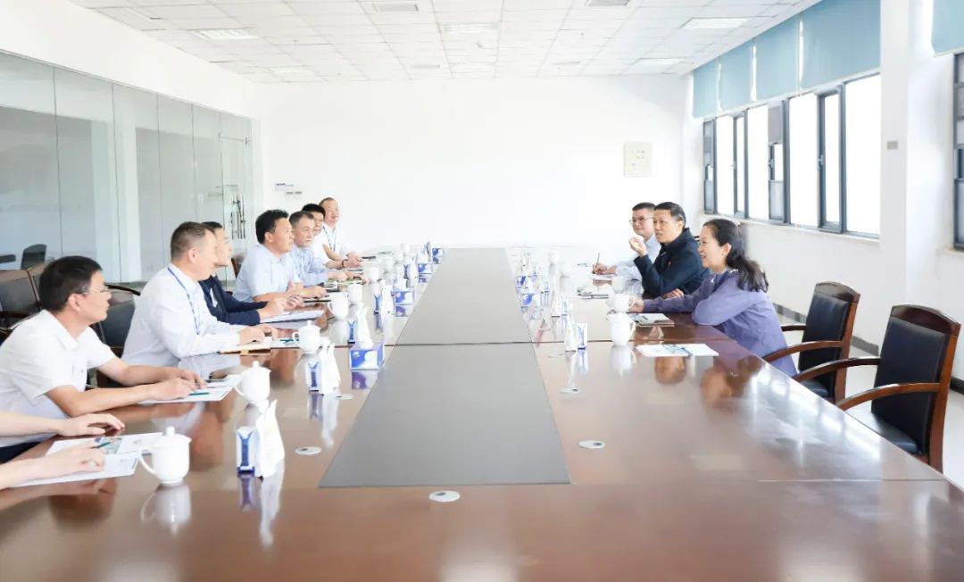 快樂過“雙節(jié)”，安全不放假｜河南農(nóng)投集團(tuán)黨委書記、董事長李曉寰一行蒞臨花花牛乳業(yè)集團(tuán)開展“雙節(jié)”安全生產(chǎn)大檢查活動(dòng)并慰問一線職工、