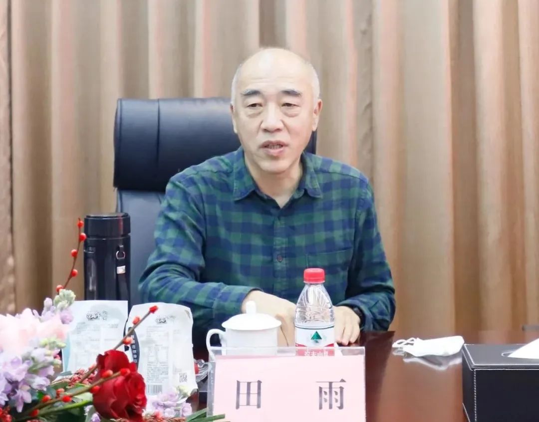 新年開新局 合作促發(fā)展丨佳木斯市委常委、副市長(zhǎng)閆志剛一行蒞臨花花牛乳業(yè)集團(tuán)及佳田企業(yè)考察座談
