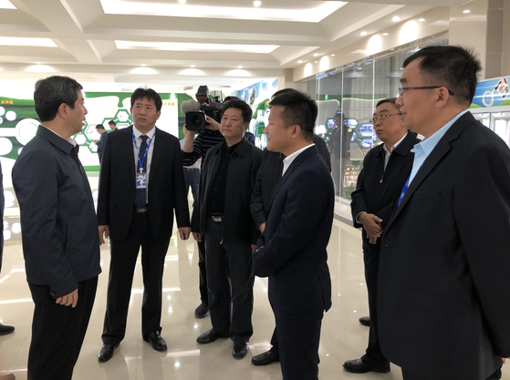 河南省委副書記、省長陳潤兒一行蒞臨 花花牛集團魯山瑞亞牧業(yè)有限公司視察調研